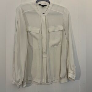 White House Black Market Women’s LongSleeve Soft Shirt with Pockets Size Medium